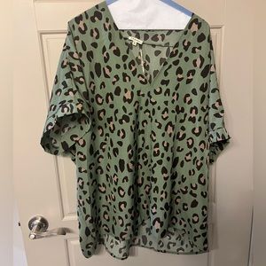 NWT Jodifl Plus - Olive Leopard Top - 2X